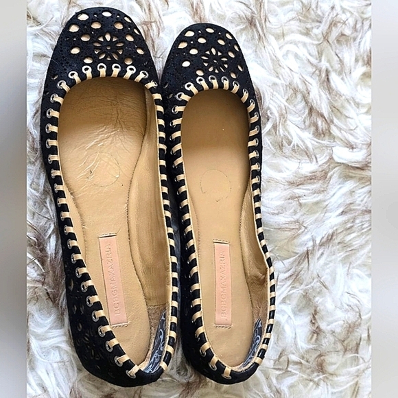 BCBGMaxAzria Black Women's Leather Flats Size 8B 🌴 - Picture 6 of 8